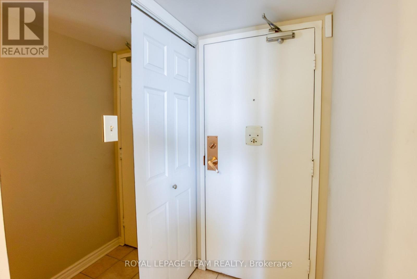 2006 - 1195 Richmond Road, Ottawa, ON - Indoor Photo Showing Other Room