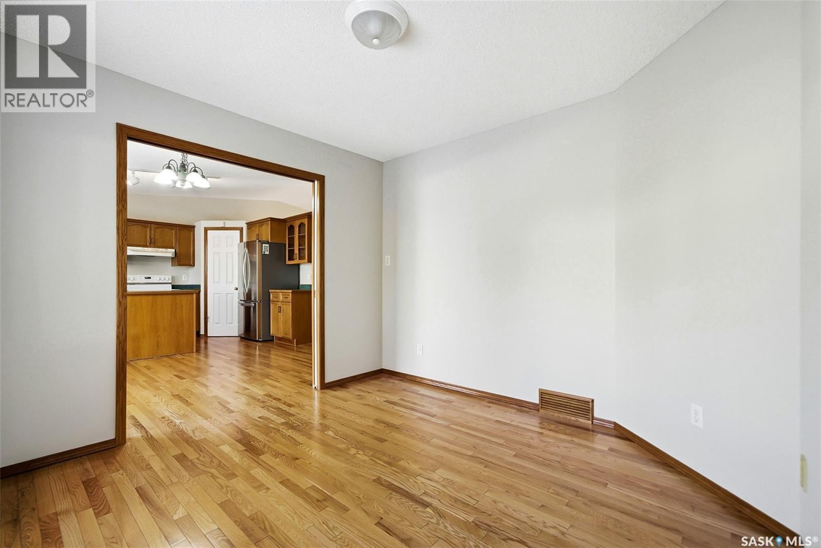 3216 Thames Crescent E, Regina, SK - Indoor Photo Showing Other Room