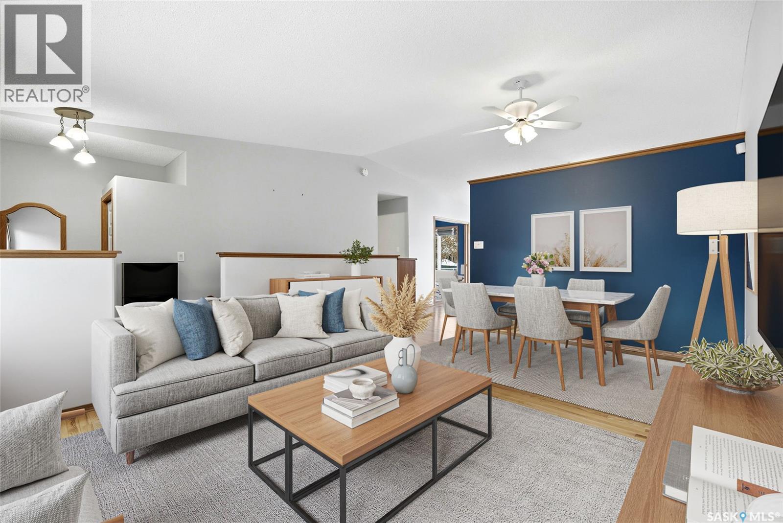 3216 Thames Crescent E, Regina, SK - Indoor Photo Showing Living Room
