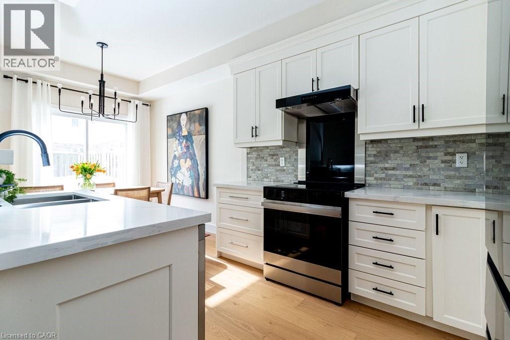 60 Cloverleaf Drive Unit# 48, Ancaster, ON - Indoor Photo Showing Kitchen With Double Sink With Upgraded Kitchen