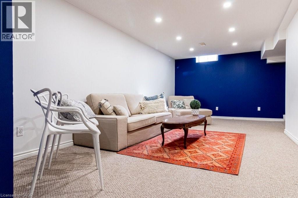 60 Cloverleaf Drive Unit# 48, Ancaster, ON - Indoor Photo Showing Other Room