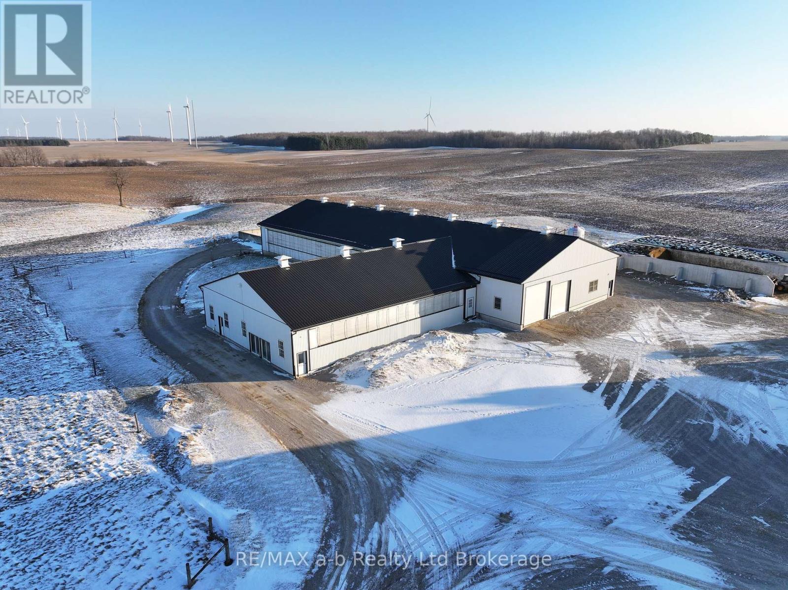 1011 Bornish Drive, North Middlesex, ON