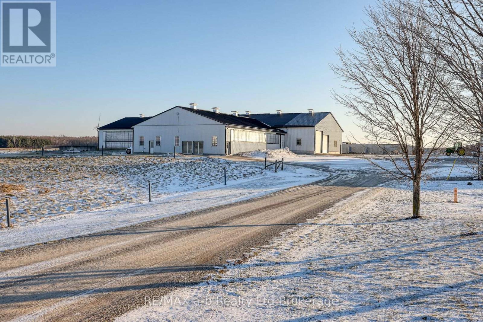 1011 Bornish Drive, North Middlesex, ON