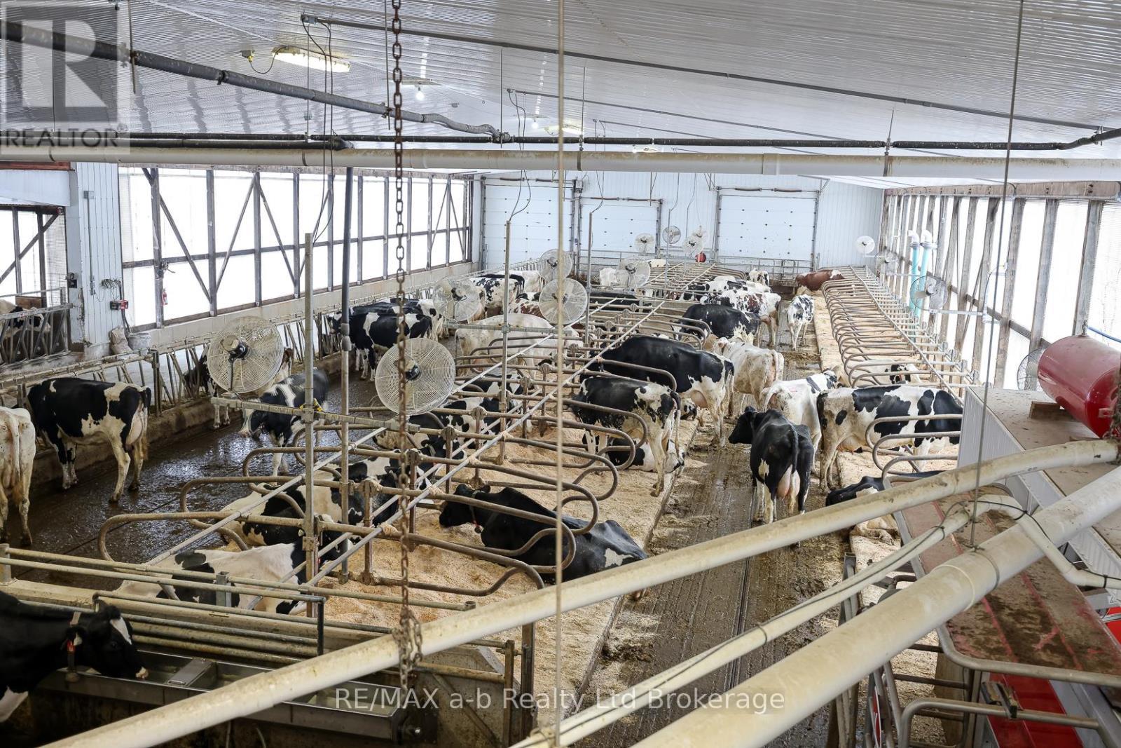 1011 Bornish Drive, North Middlesex, ON