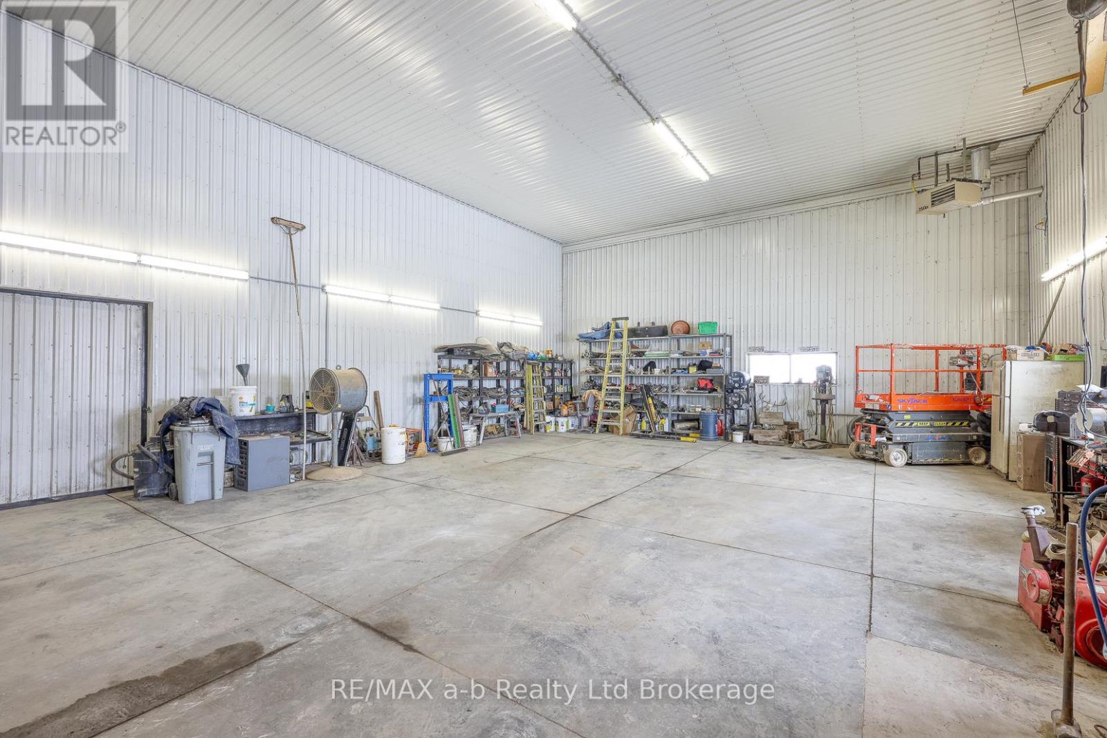 1011 Bornish Drive, North Middlesex, ON