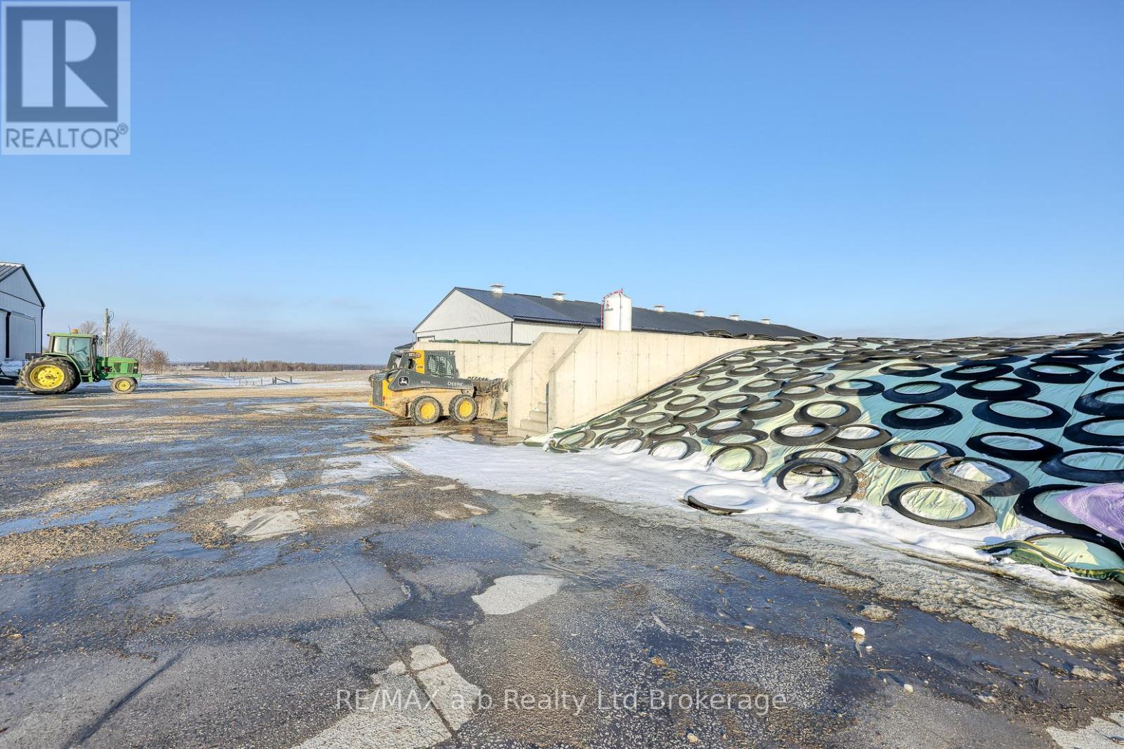 1011 Bornish Drive, North Middlesex, ON