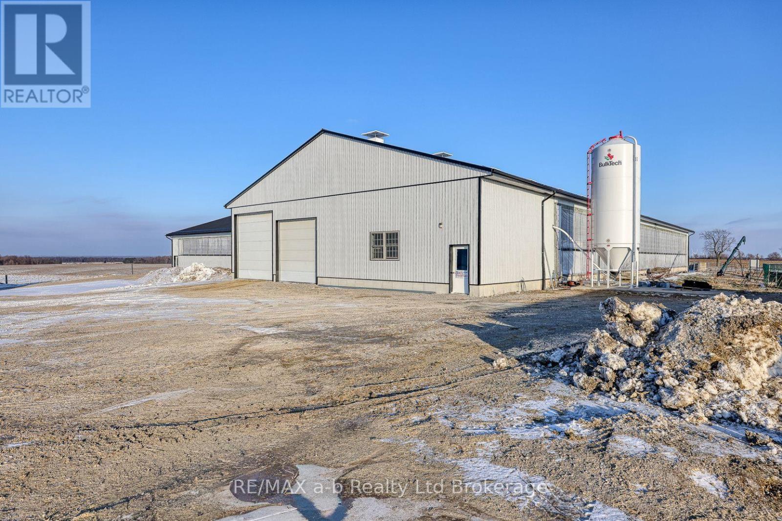 1011 Bornish Drive, North Middlesex, ON