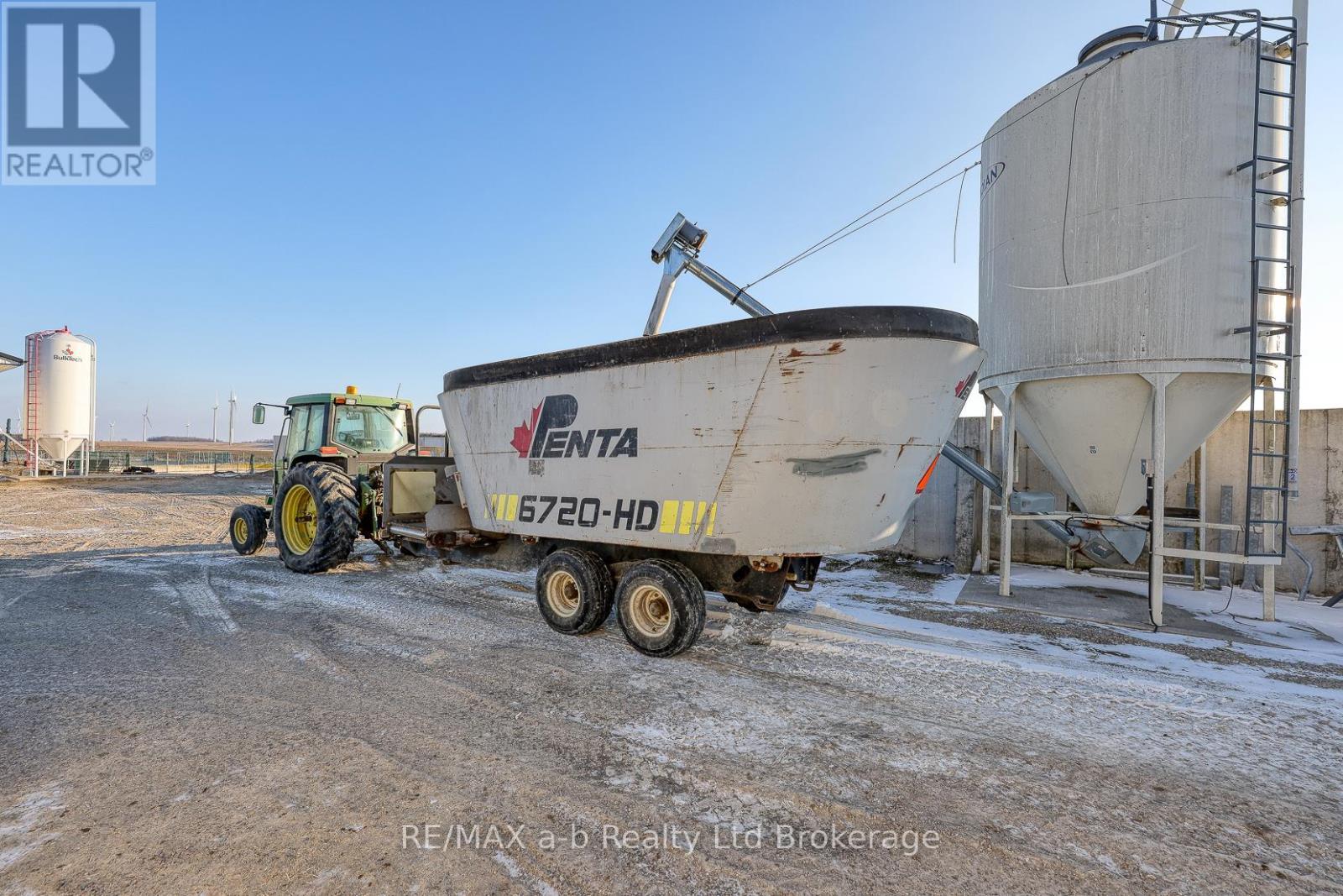 1011 Bornish Drive, North Middlesex, ON