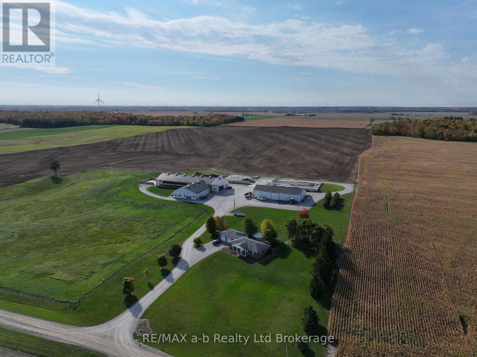 1011 Bornish Drive, North Middlesex, ON