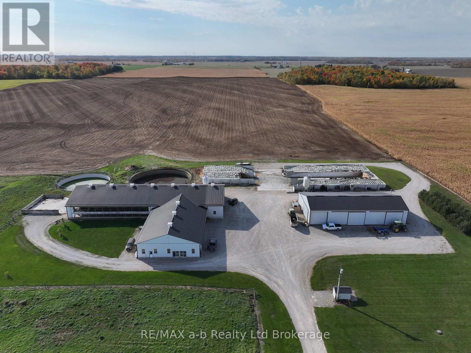 1011 Bornish Drive, North Middlesex, ON