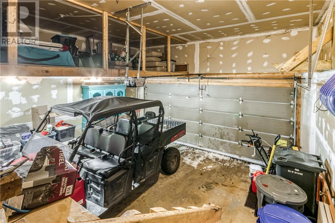 433 Raymond Crescent, Azilda, ON - Indoor Photo Showing Garage