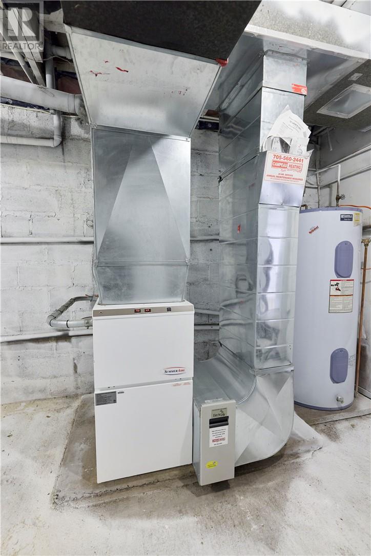 285 Omer, Chelmsford, ON - Indoor Photo Showing Basement