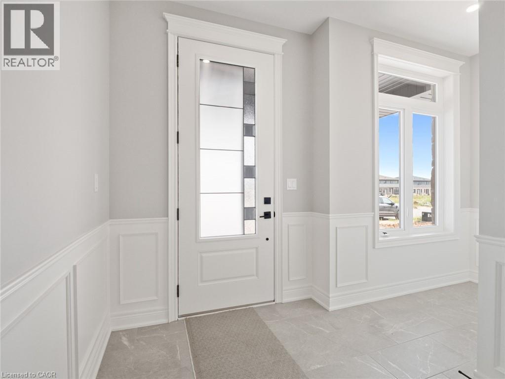 34 Marie Street Street, Fonthill, ON - Indoor Photo Showing Other Room