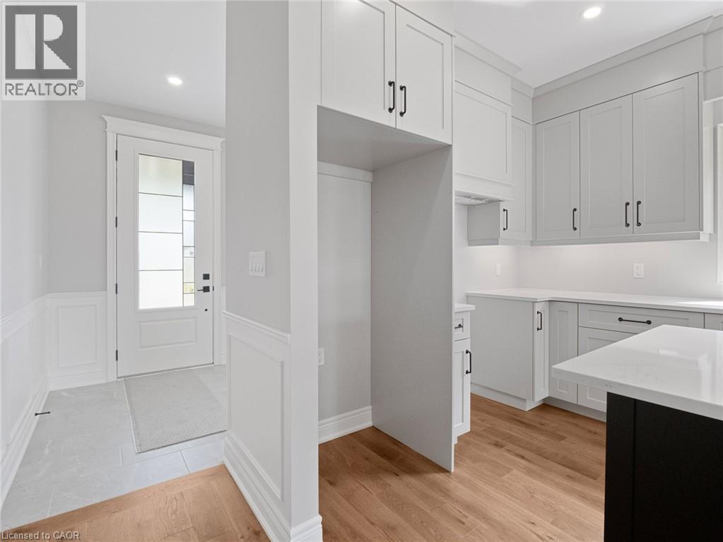 34 Marie Street Street, Fonthill, ON - Indoor