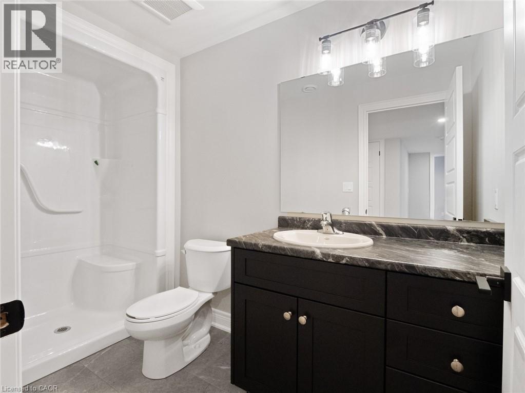 34 Marie Street Street, Fonthill, ON - Indoor Photo Showing Bathroom