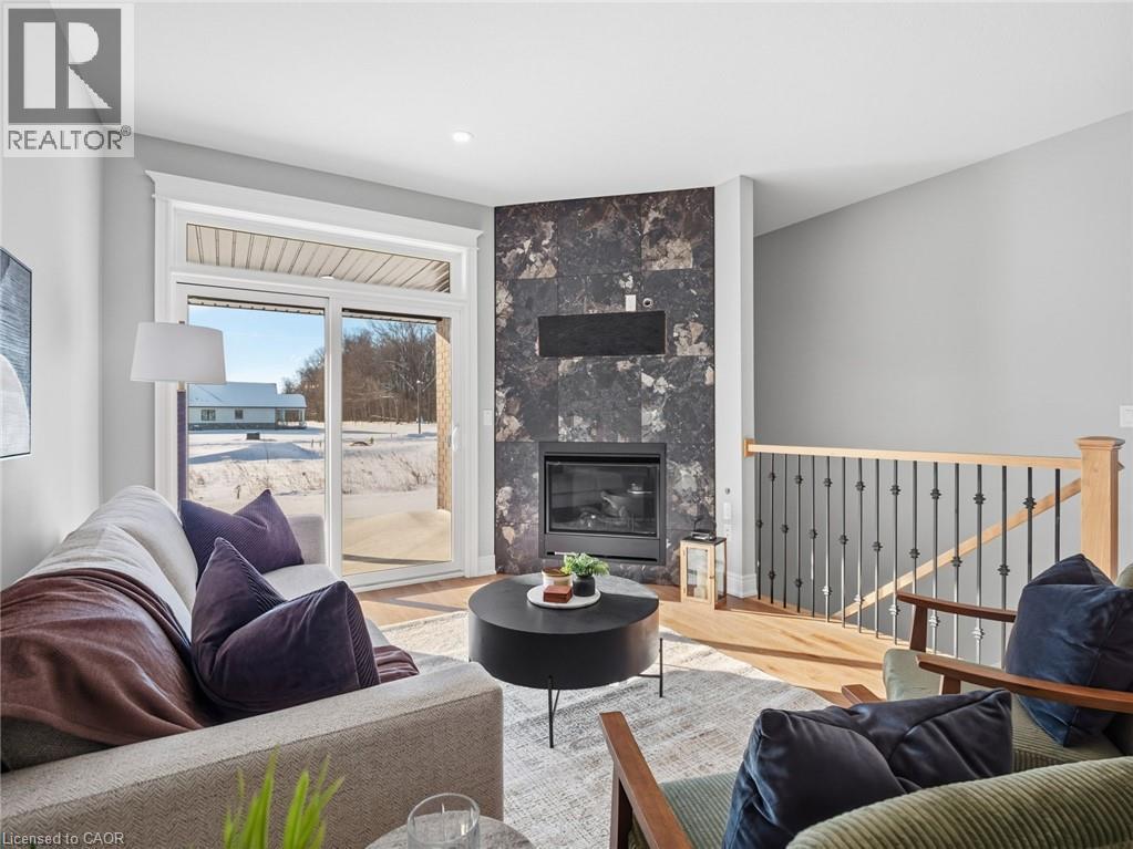 34 Marie Street Street, Fonthill, ON - Indoor Photo Showing Living Room With Fireplace