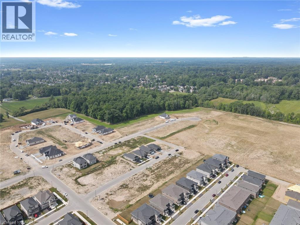 34 Marie Street Street, Fonthill, ON - With View