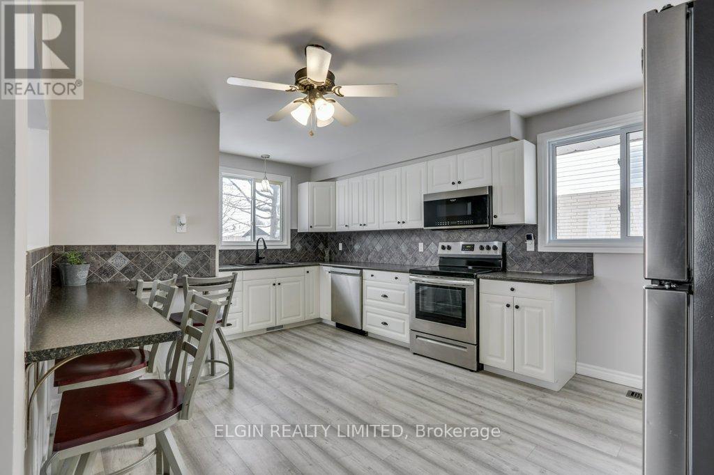 5 Sauve Avenue, St. Thomas, ON - Indoor Photo Showing Kitchen