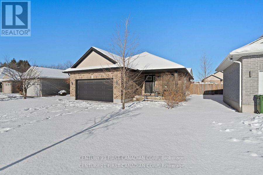 46 Westlake Drive, St. Thomas, ON - Outdoor