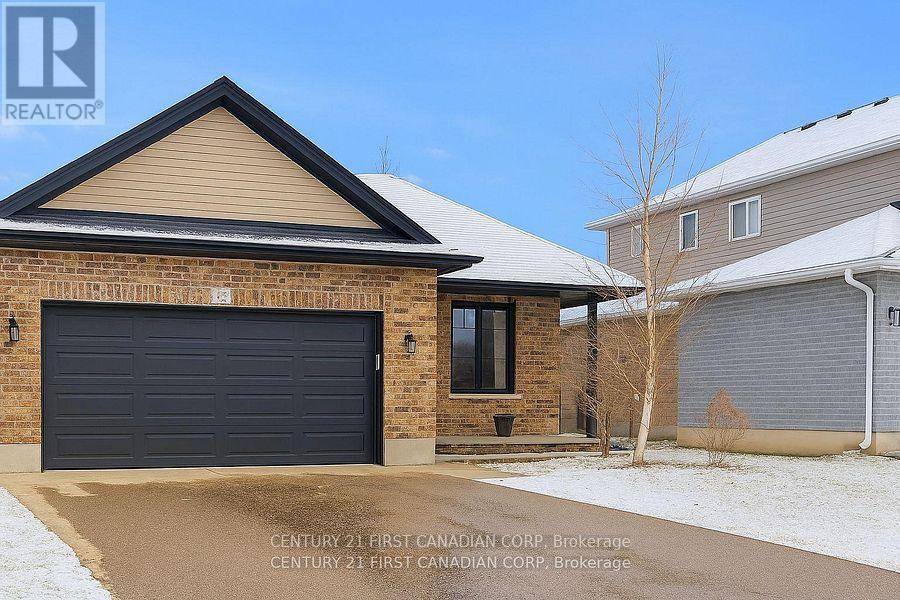 46 Westlake Drive, St. Thomas, ON - Outdoor With Exterior