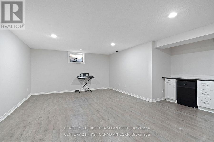 46 Westlake Drive, St. Thomas, ON - Indoor