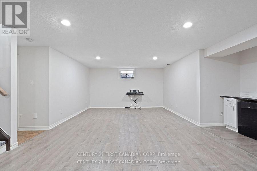 46 Westlake Drive, St. Thomas, ON - Indoor Photo Showing Other Room