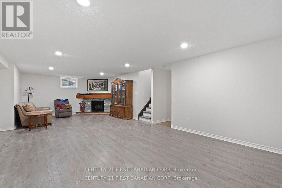 46 Westlake Drive, St. Thomas, ON - Indoor Photo Showing Other Room