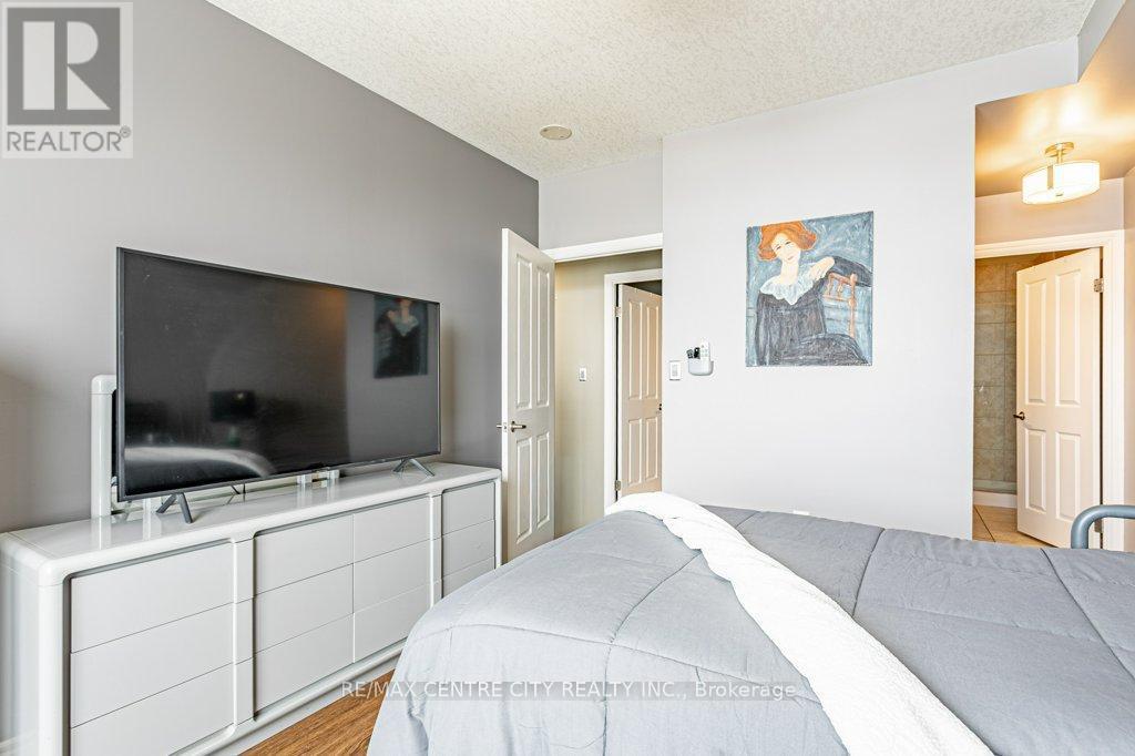 709 - 1030 Coronation Drive, London North (North I), ON - Indoor Photo Showing Bedroom
