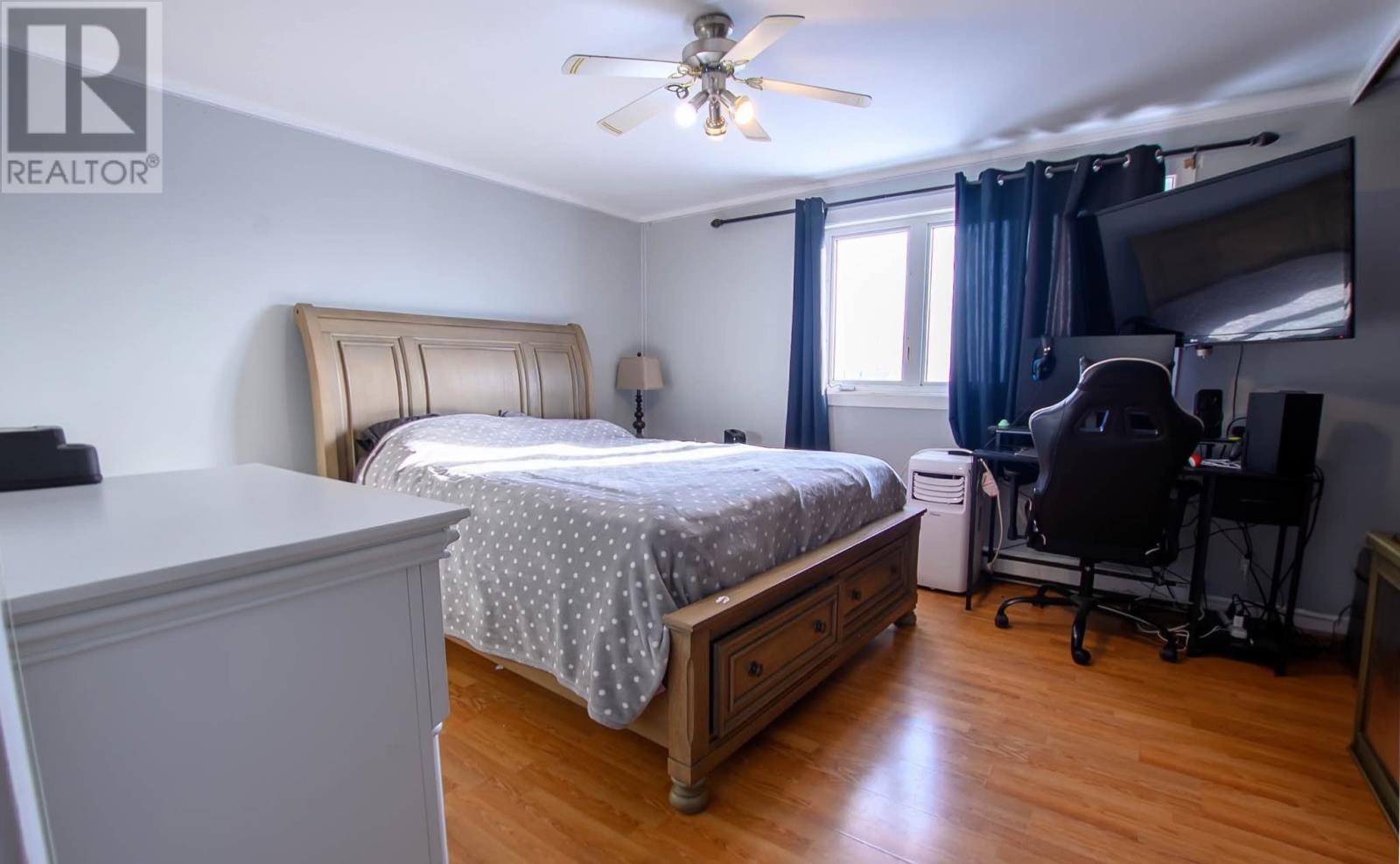 301 Tamarack Drive, Labrador City, NL - Indoor Photo Showing Bedroom