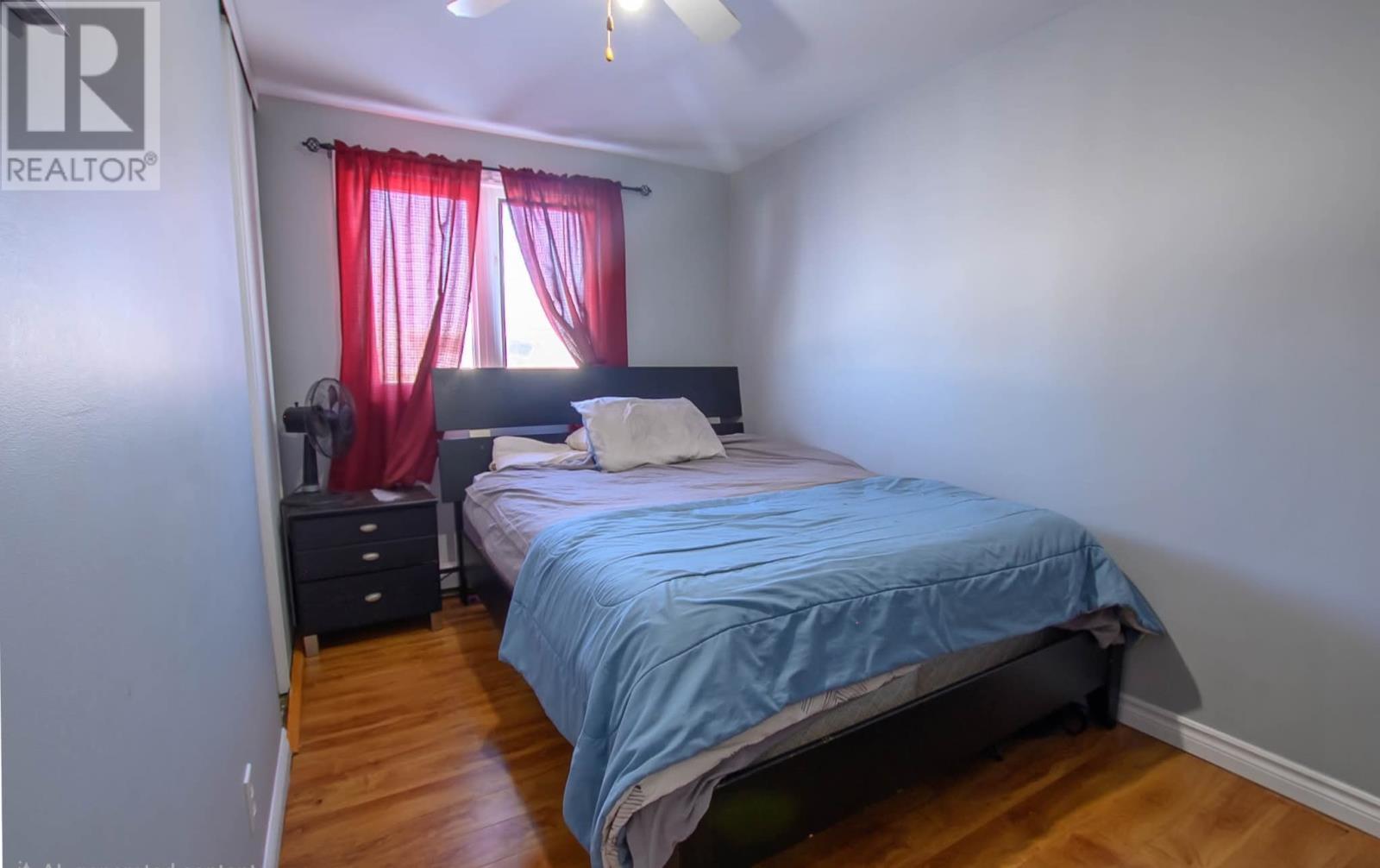 301 Tamarack Drive, Labrador City, NL - Indoor Photo Showing Bedroom