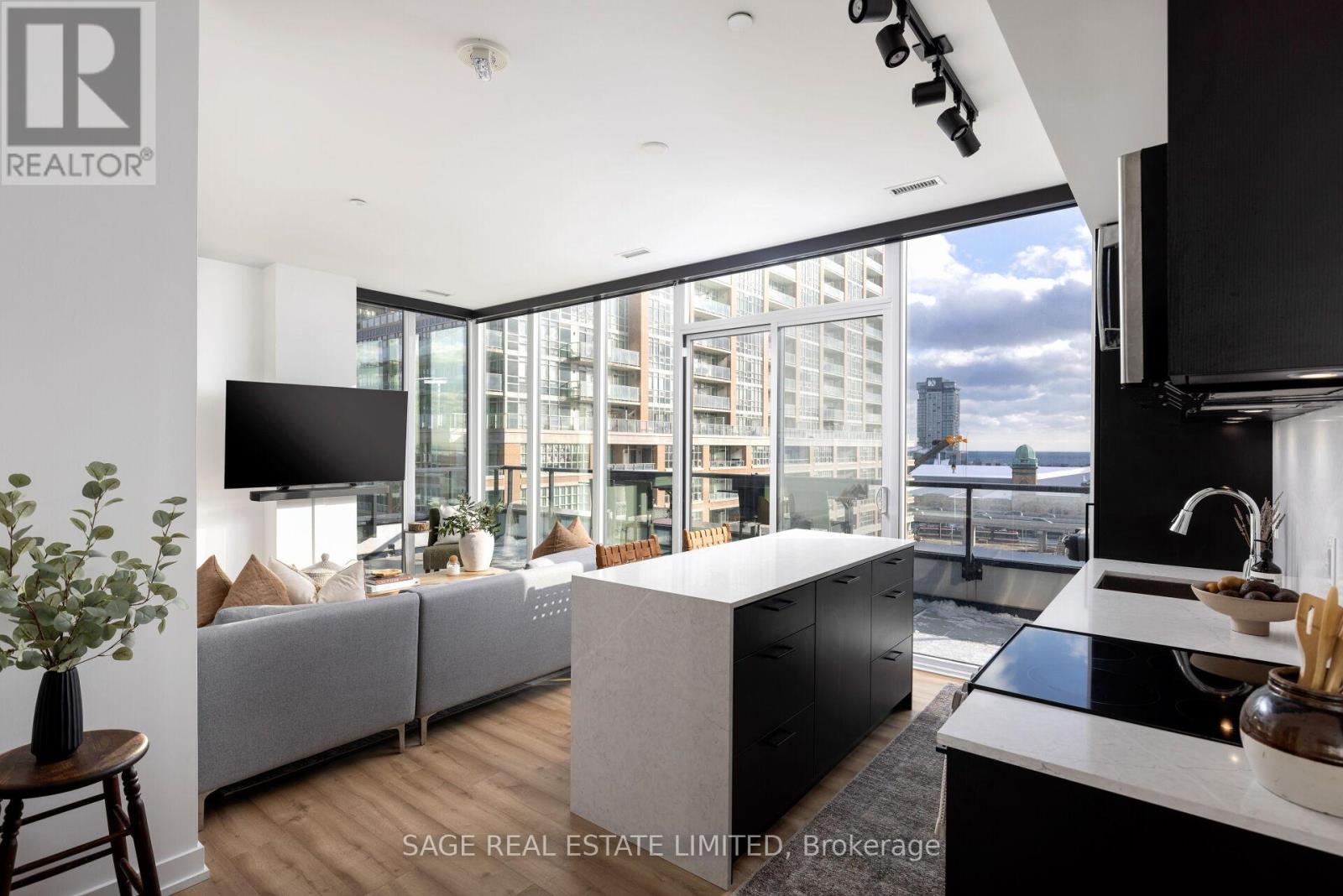 715 - 135 East Liberty Street, Toronto, ON - Indoor