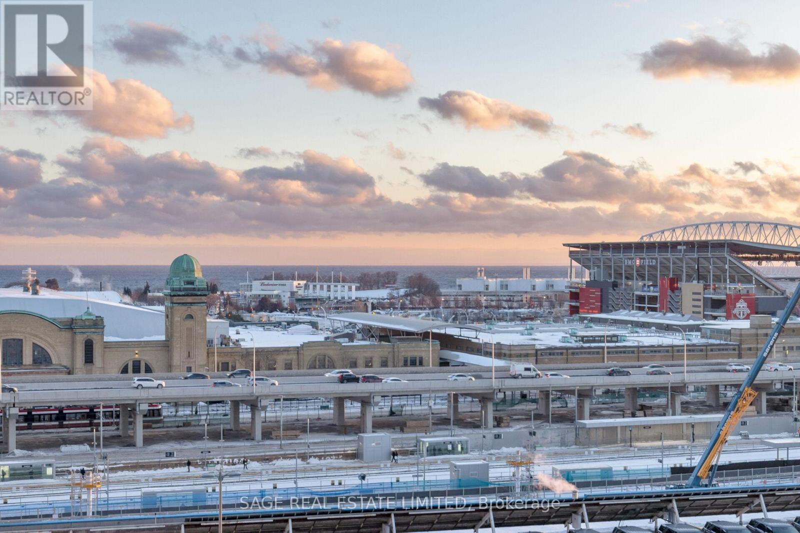 715 - 135 East Liberty Street, Toronto, ON - Outdoor With View