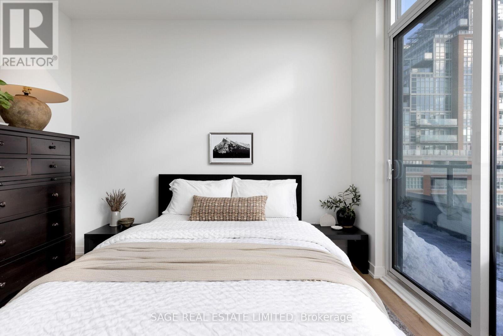 715 - 135 East Liberty Street, Toronto, ON - Indoor Photo Showing Bedroom