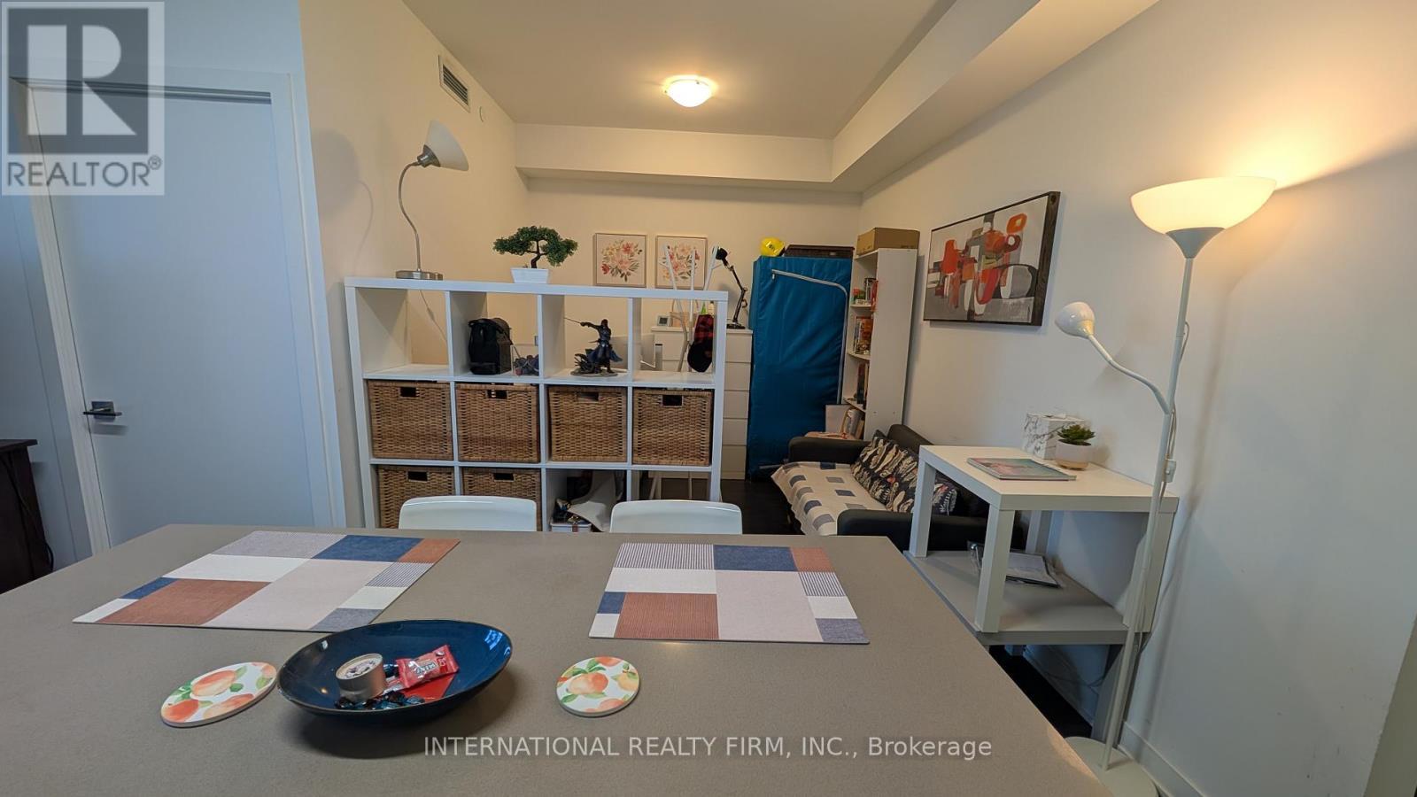 206 - 28 Avondale Avenue, Toronto, ON - Indoor