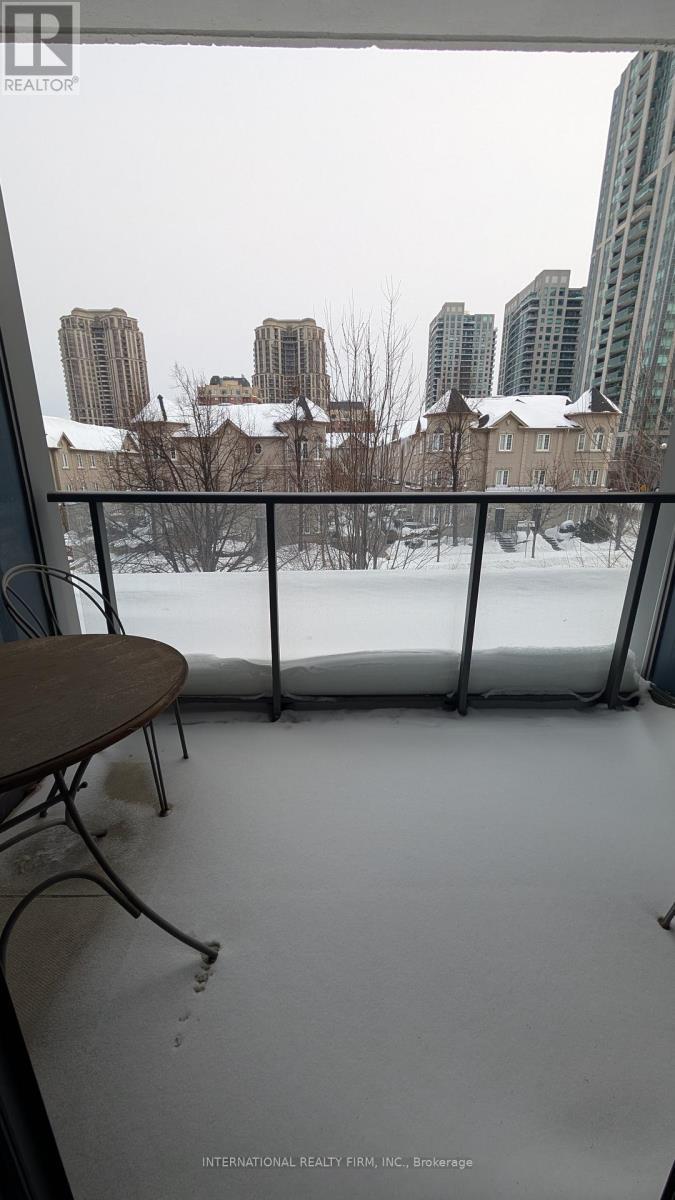 206 - 28 Avondale Avenue, Toronto, ON - Outdoor