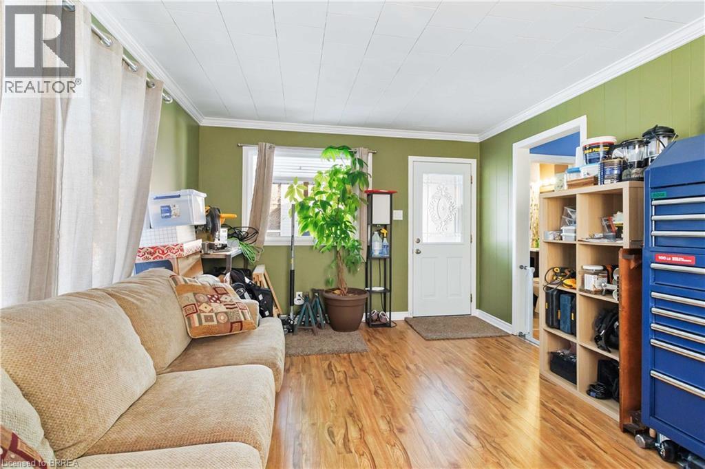 13 Barnes Avenue, Brantford, ON - Indoor Photo Showing Other Room
