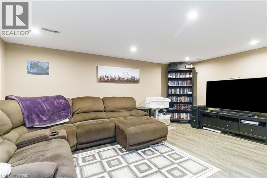 13 Barnes Avenue, Brantford, ON - Indoor Photo Showing Basement