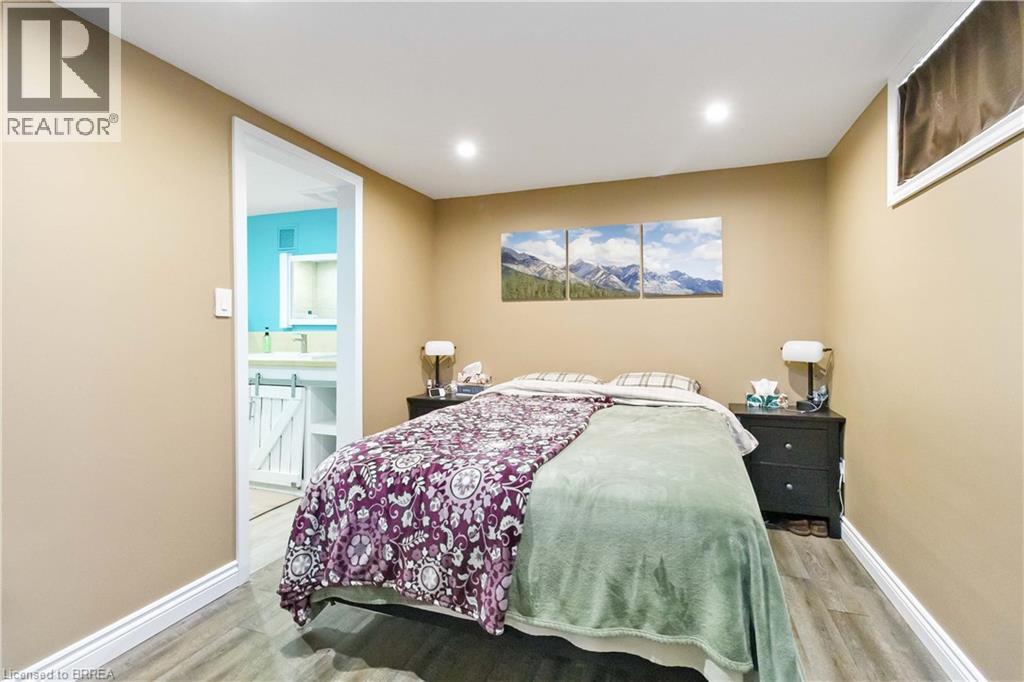 13 Barnes Avenue, Brantford, ON - Indoor Photo Showing Bedroom