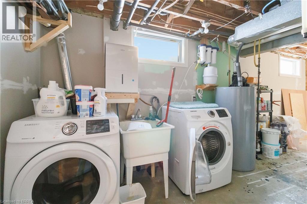 13 Barnes Avenue, Brantford, ON - Indoor Photo Showing Laundry Room