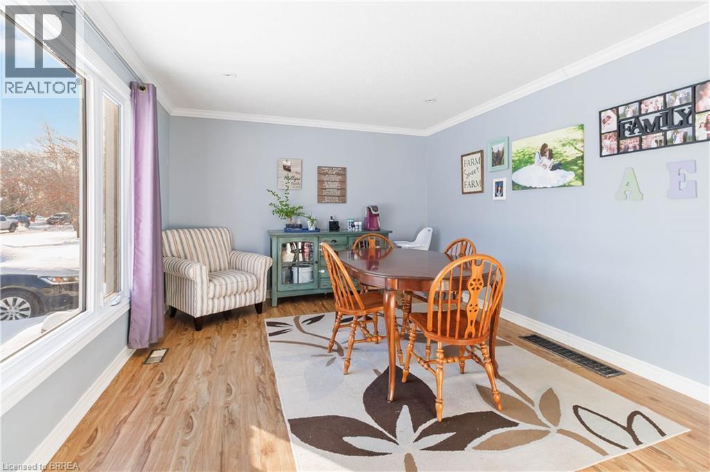 13 Barnes Avenue, Brantford, ON - Indoor