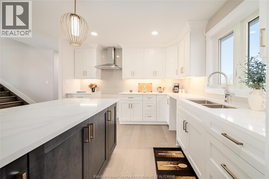 Lot 6 Summit Street, Lakeshore, ON - Indoor Photo Showing Kitchen With Double Sink With Upgraded Kitchen