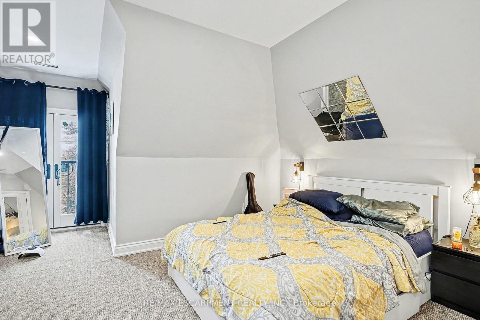 1316 King Street E, Hamilton, ON - Indoor Photo Showing Bedroom