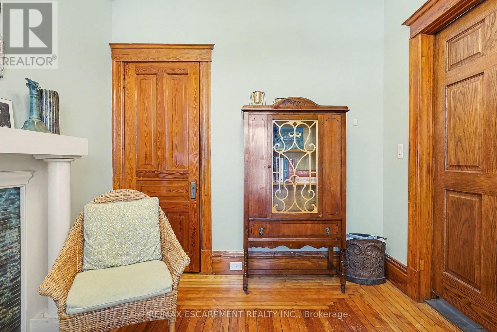 1316 King Street E, Hamilton, ON - Indoor Photo Showing Other Room