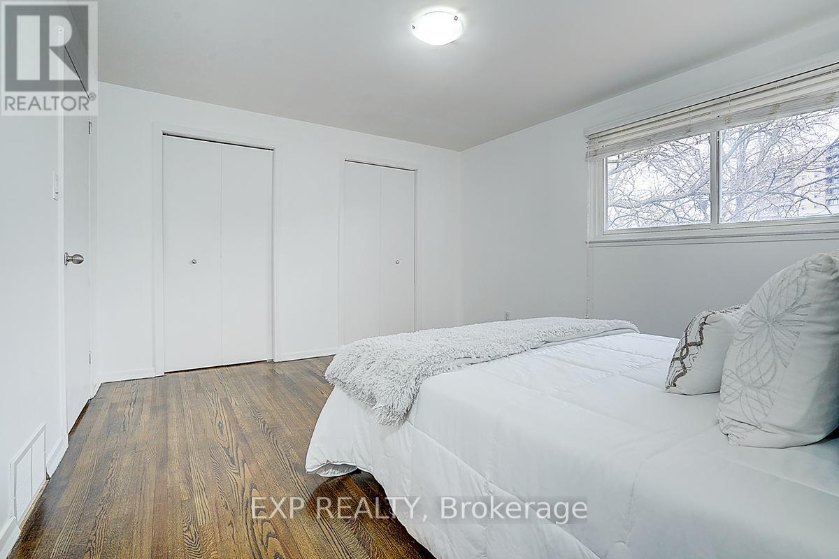 11 Tullamore Road, Brampton, ON - Indoor Photo Showing Bedroom
