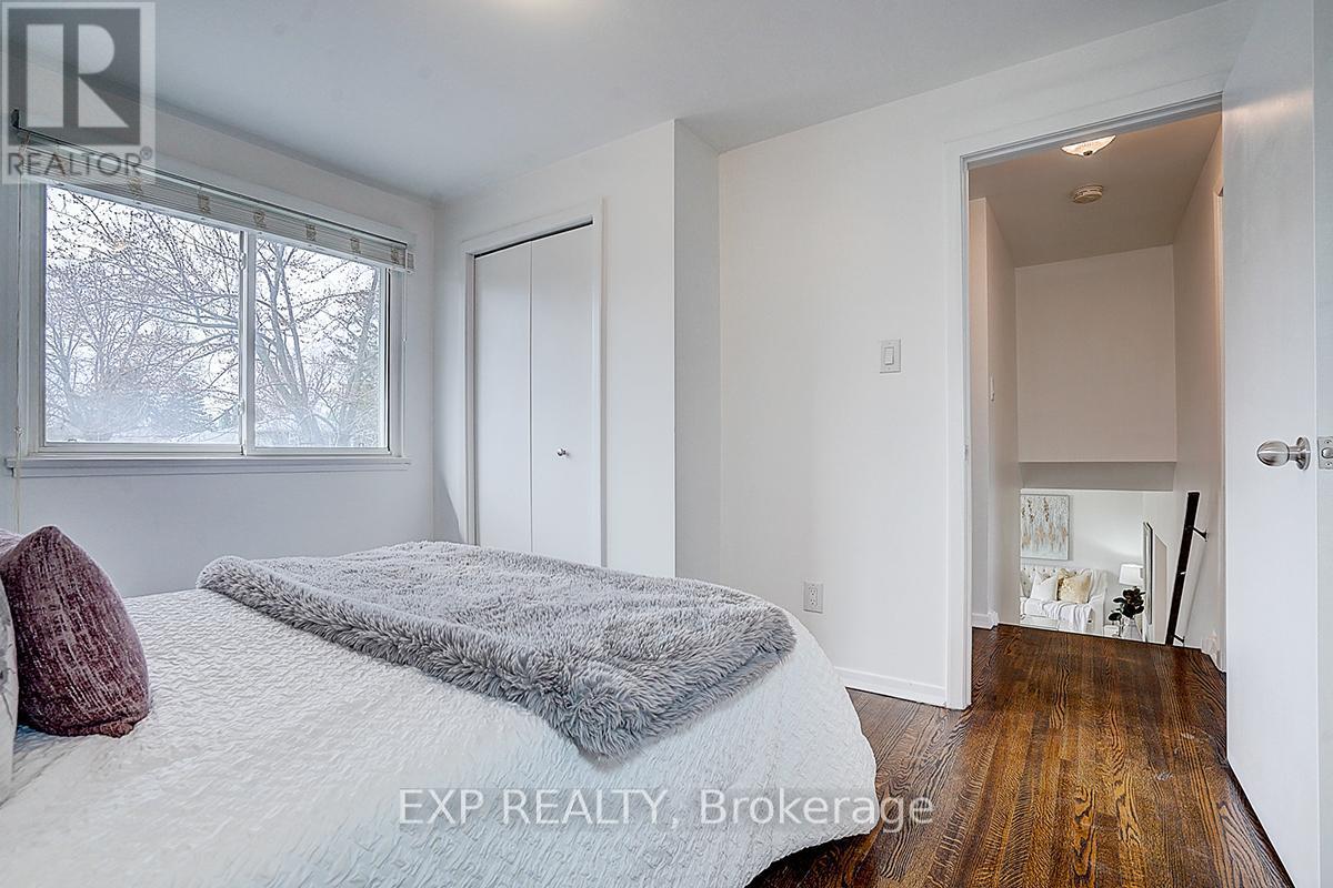11 Tullamore Road, Brampton, ON - Indoor Photo Showing Bedroom