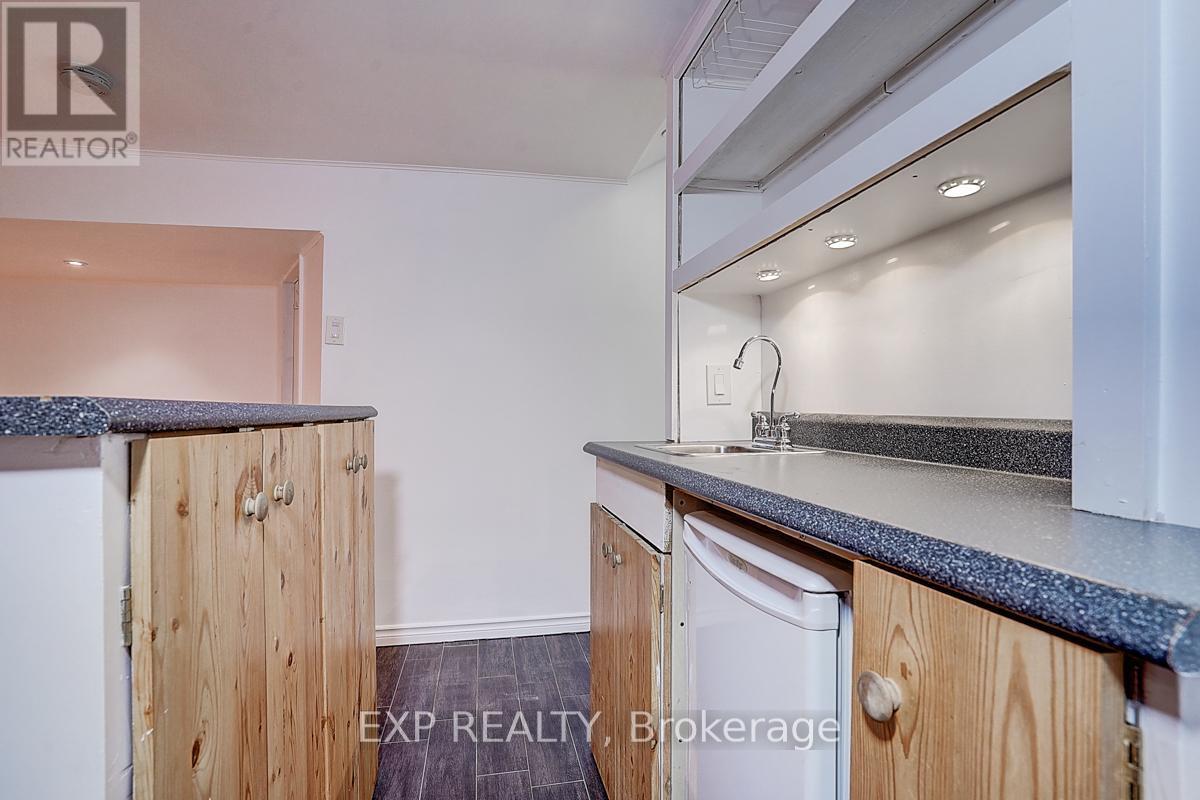 11 Tullamore Road, Brampton, ON - Indoor