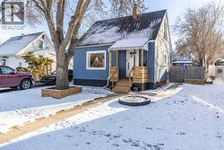 35 8 Street SW Medicine Hat, AB T1A 4L4