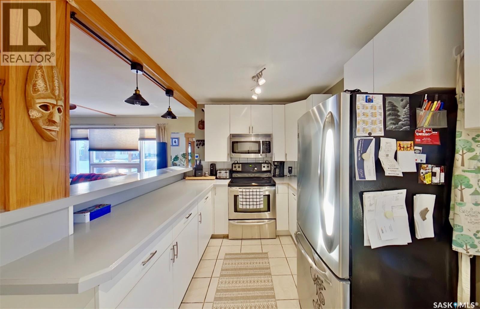 45 Ingersoll Crescent, Regina, SK - Indoor Photo Showing Kitchen