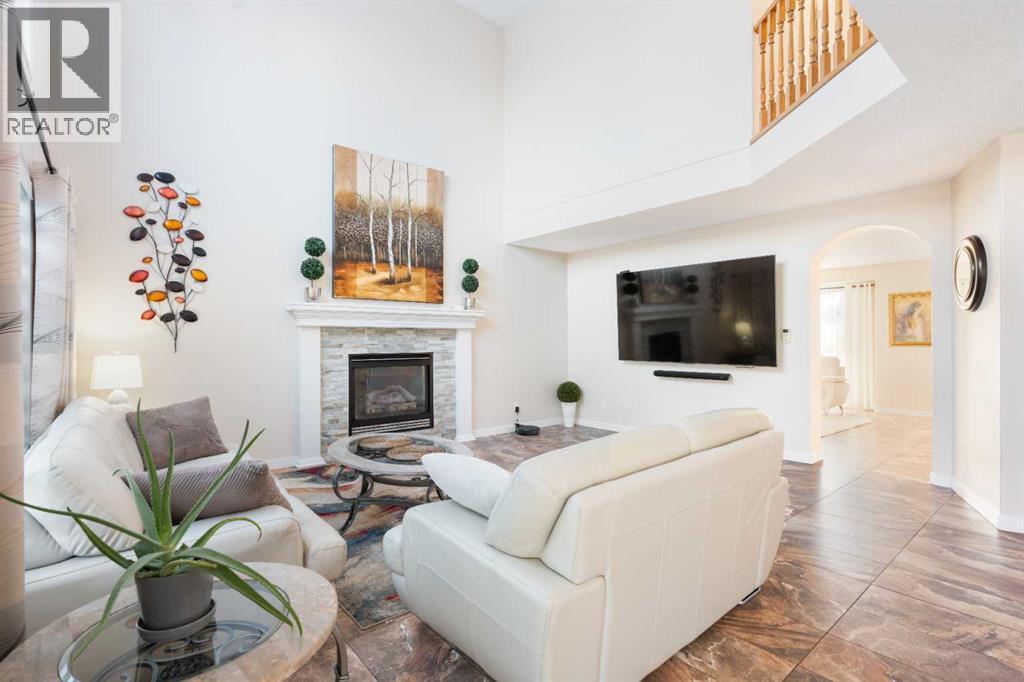 25 Cranwell Place Se, Calgary, AB - Indoor Photo Showing Dining Room