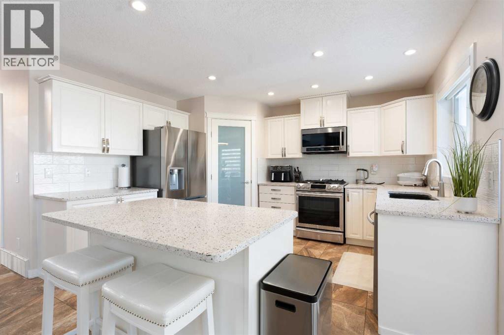 25 Cranwell Place Se, Calgary, AB - Indoor Photo Showing Other Room